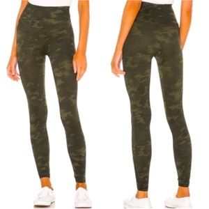 NWOT SPANX shaping Look at Me Now High-Waisted Seamless Leggings Green Camo XS